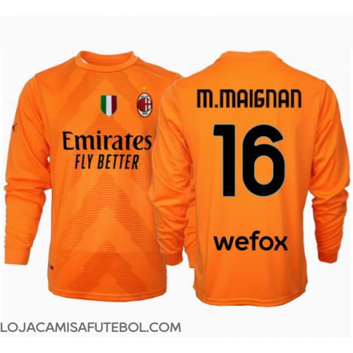 Camisa de Futebol AC Milan Mike Maignan #16 Goleiro Equipamento Secundário 2024-25 Manga Comprida